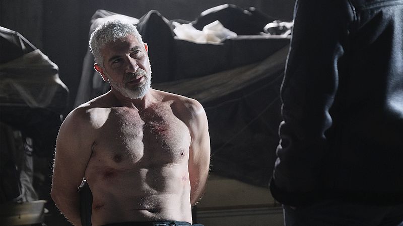 Avance 'Servir y Proteger': Villalobos, a punto de matar a Quintero en 'Servir y Proteger'