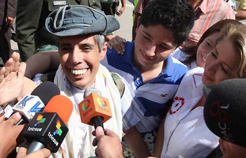 Las FARC liberan al ex gobernador Alan Jara, que ya está con su familia tras siete años cautivo