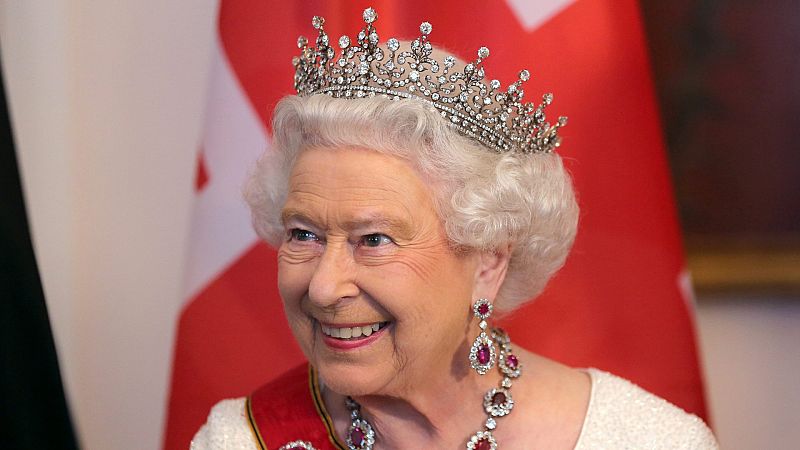 Isabel II de Inglaterra: de profesin, reina