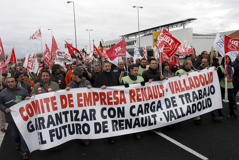 Trabajadores de Renault inician una marcha para reivindicar el mantenimiento de su empleo