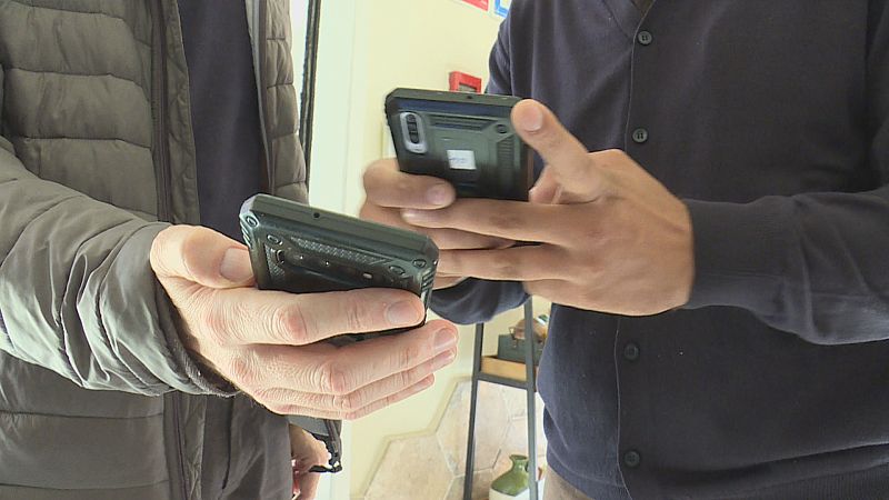 El Govern no descarta eliminar l'exigència del passaport covid en unes setmanes