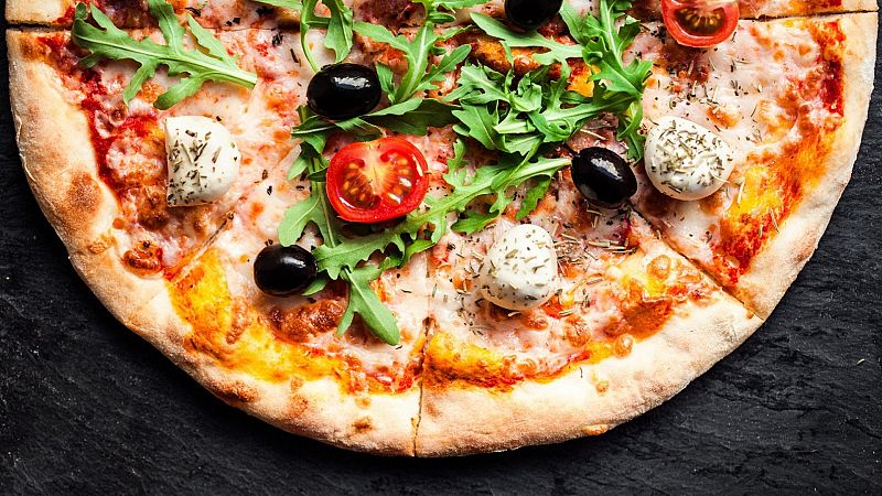 Todo sobre la pizza: recetas, recomendaciones, música y etimología