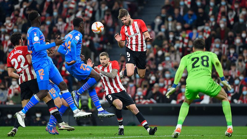 Athletic Club y Valencia sellan tablas en el partido de ida y Mestalla dictará sentencia