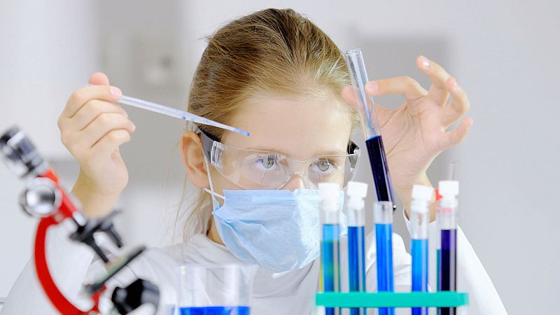 RTVE se suma a la celebración del primer aniversario de la Alianza STEAM por el talento femenino 'Niñas en pie de ciencia'