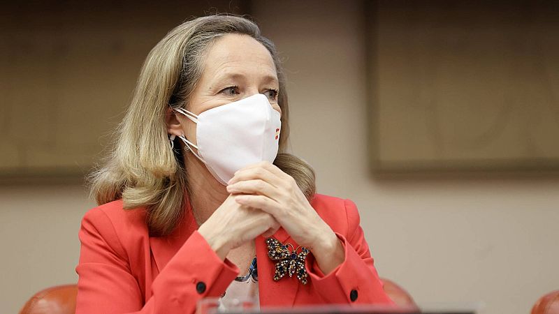 Calviño defiende que el sistema de reparto de los fondos es el mismo que en la UE y se abre a solicitar préstamos