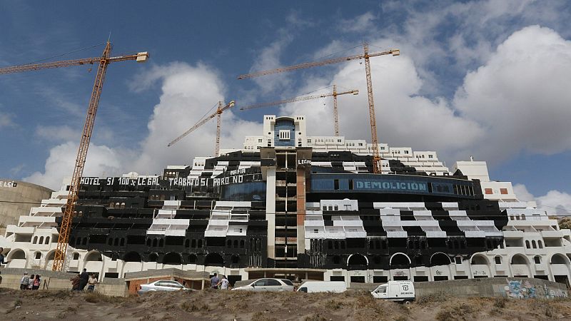 Construir en entornos protegidos: precedentes de Valdecañas