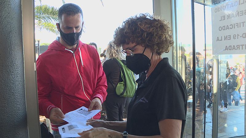 El passaport covid deixarà de ser obligatori aquest dissabte