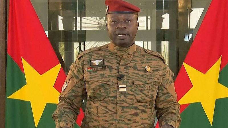 Declaran presidente de Burkina Faso al líder del golpe de Estado de enero