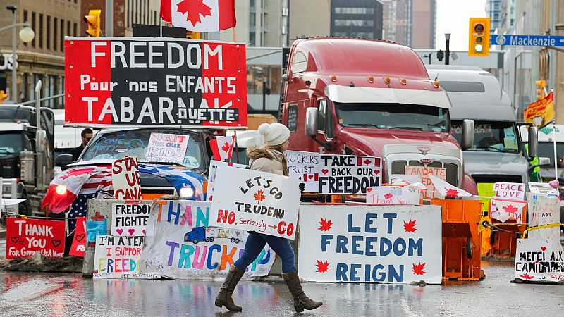 Así es el 'Convoy por la libertad': la marcha de camioneros canadienses que se extiende a otros países