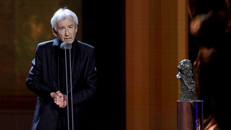 José Sacristán agradece su Goya de Honor al público "que me sigue comprando los ajos"