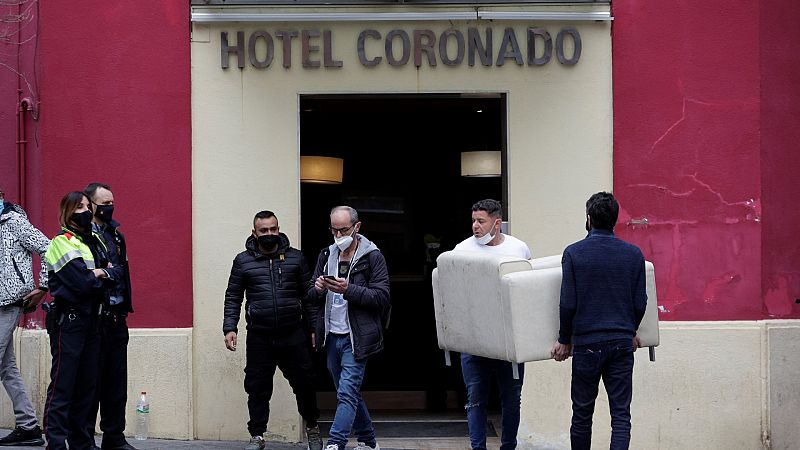 Un muerto en un incendio con varios heridos en un hotel de Barcelona