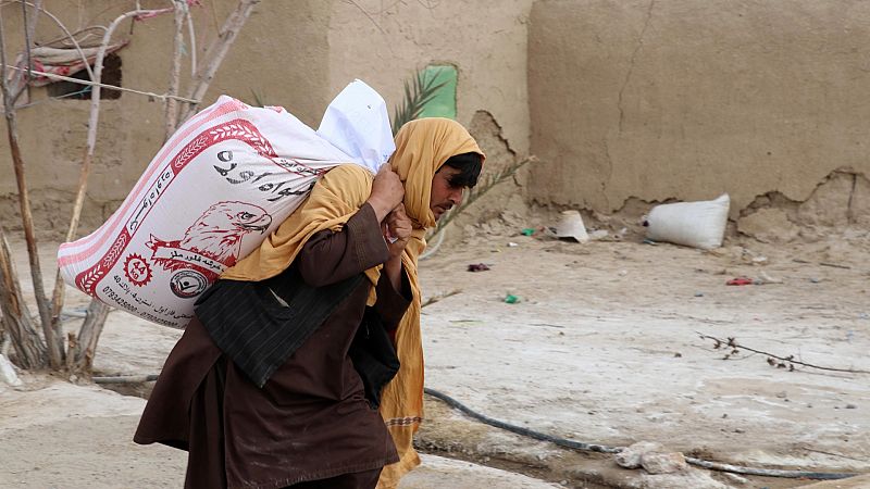 La crisis humanitaria en Afganistán es insostenible: "No puedo dar pan fresco a mis hijos"