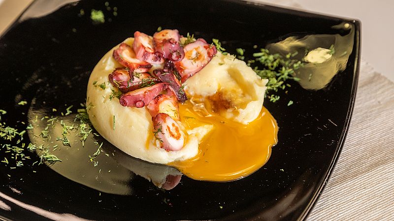 Receta de coulant de patata, huevo y pulpo