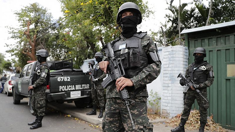 Detienen al expresidente hondureño Juan Orlando Hernández por narcotráfico tras la petición de EE.UU.