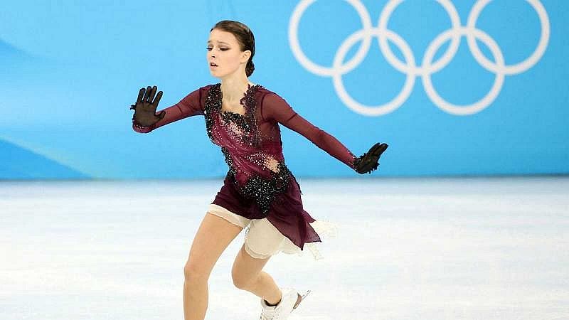 Anna Scherbakova gana el oro en Pekín 2022 con Valieva fuera del podio