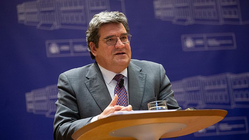 Escrivá avanza que el Gobierno estudia activar un ERTE sectorial para las agencias de viajes