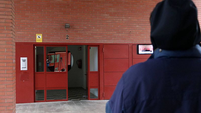 Detingut un home per matar presumptament la seva dona