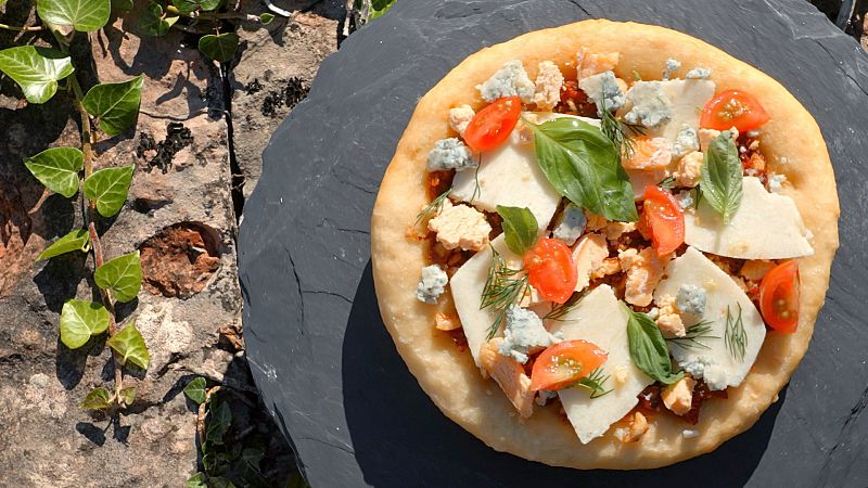 Da de la pizza: Receta de pizza con quesos asturianos