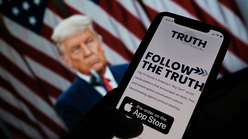 Trump lanza su propia red social, Truth Social