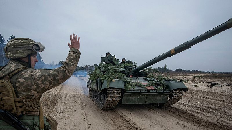 Rusia aumenta la actividad militar en la frontera con Ucrania