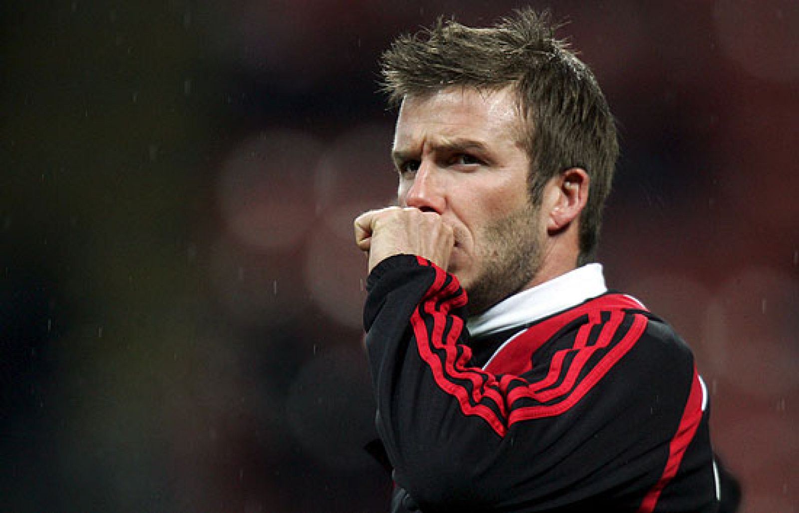 David Beckham ha vuelto a una convocatoria de la selección inglesa. Capello se ha decidido por el centrocampista inglés para jugar el amistoso del miércoles ante España