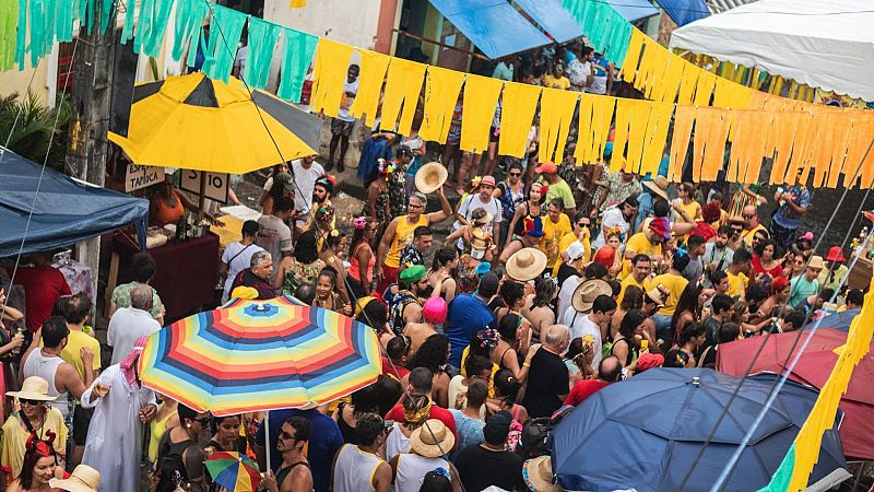 Carnaval en Brasil, cinco días de bailes y música