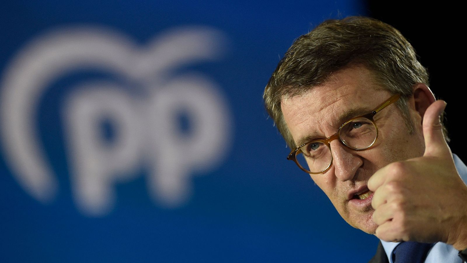 Feijóo se abre a pactar con Sánchez "si es para proteger los principios constitucionales" de España