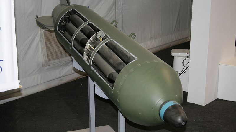 Bombas de racimo y termobáricas: así son las armas letales que Rusia podría estar usando en Ucrania
