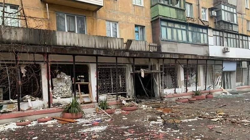 La desesperación de los civiles atrapados por la guerra en Mariúpol: "Recogemos nieve y agua de lluvia para beber"