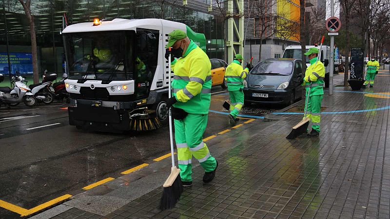 Nou servei de neteja a Barcelona: flota renovada, més treballadors i canvi de contenidors