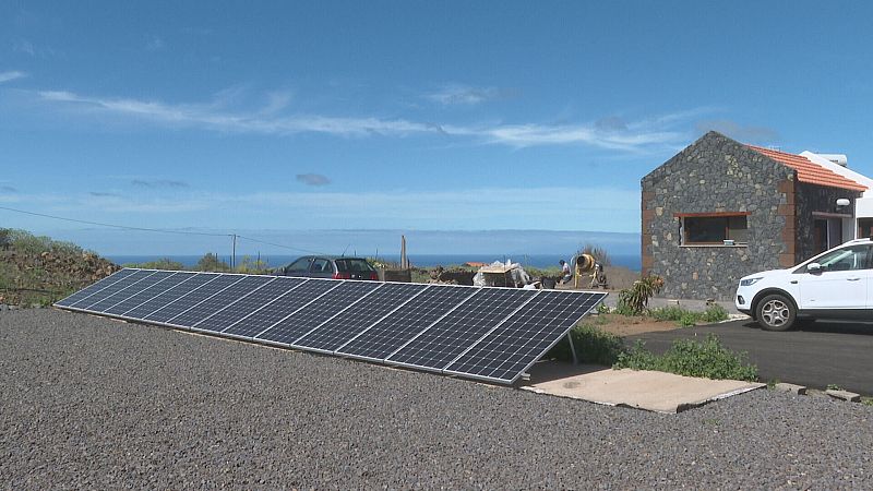 Los usuarios de energía renovable se duplican en El Hierro