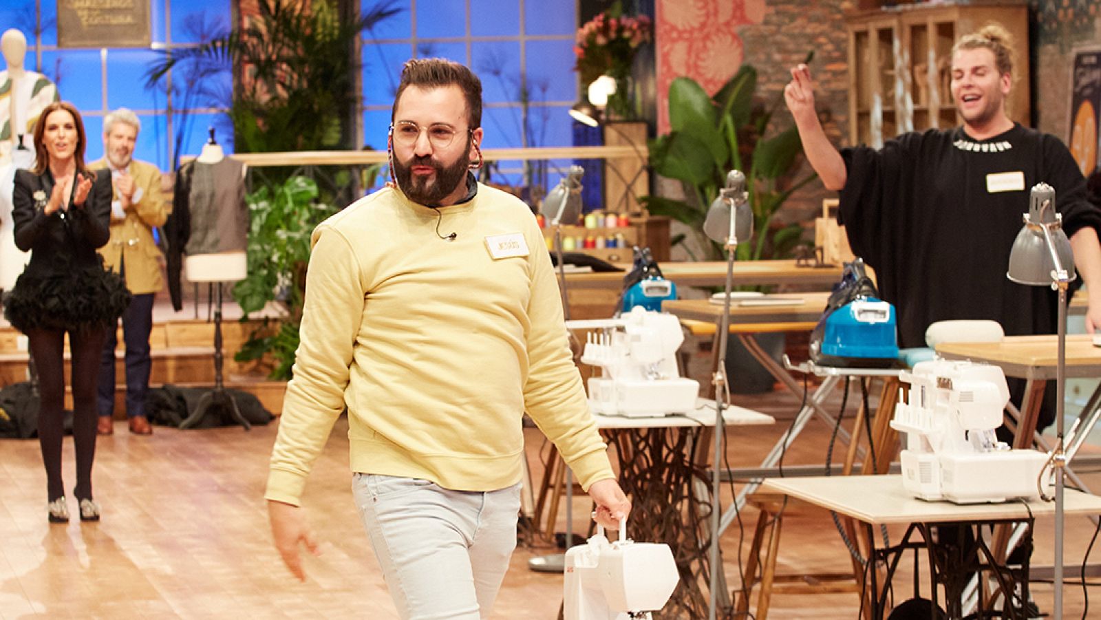 Jesús concluye su paso por Maestros de la Costura