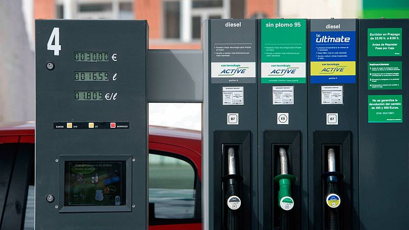 Repostar los lunes o conducir de manera eficiente: claves para ahorrar gasolina