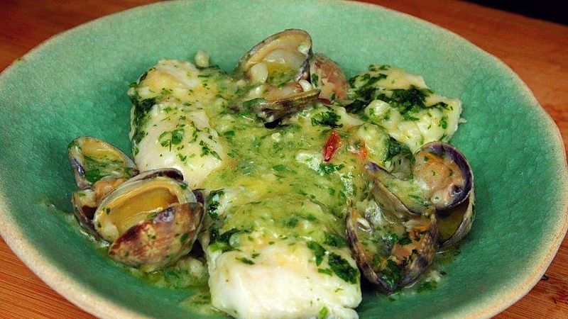 Cmo hacer merluza con almejas en salsa verde