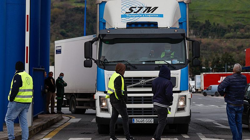 La industria láctea suspende su actividad a partir de este jueves por la huelga de transportes