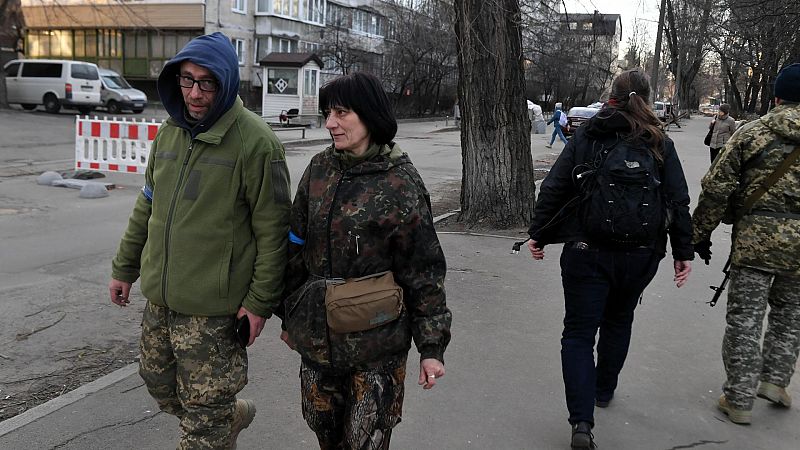 Kiev después de las bombas: "No hay ningún sitio seguro. Ni con toque de queda ni sin él"
