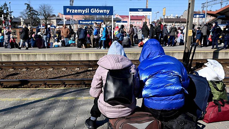 Unicef instala 26 'puntos azules' en la frontera con Polonia: "Es como llevar una escuela en la maleta"