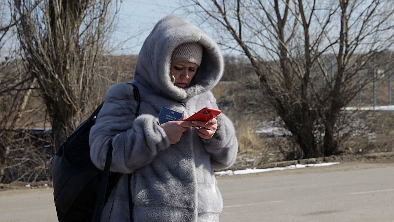 Alarmas aéreas y alternativas para comunicarse sin internet: así son las 'apps' más descargadas en Ucrania por la guerra