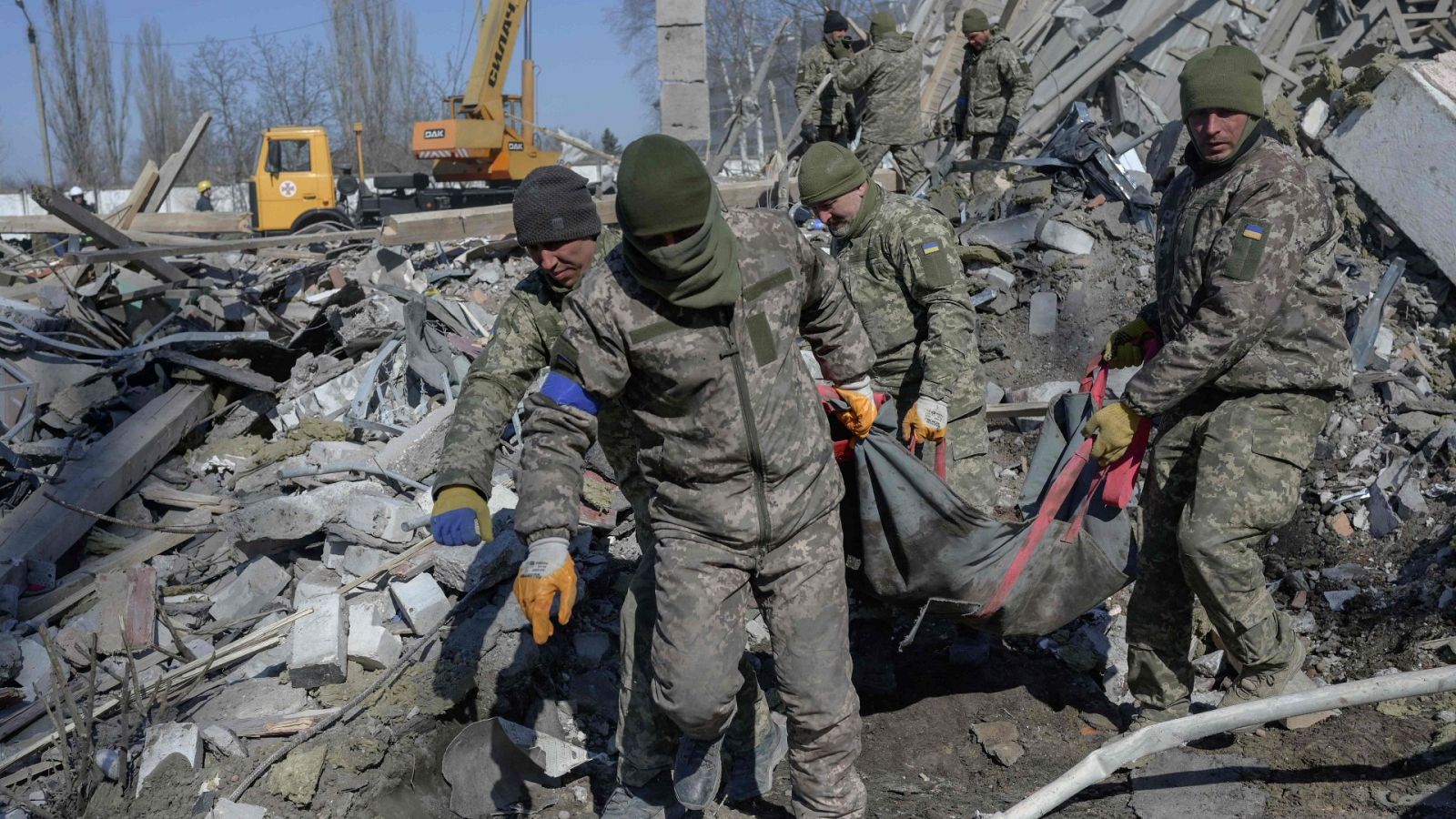 Ucrania pierde el acceso al mar de Azov mientras siguen los bombardeos en varias regiones