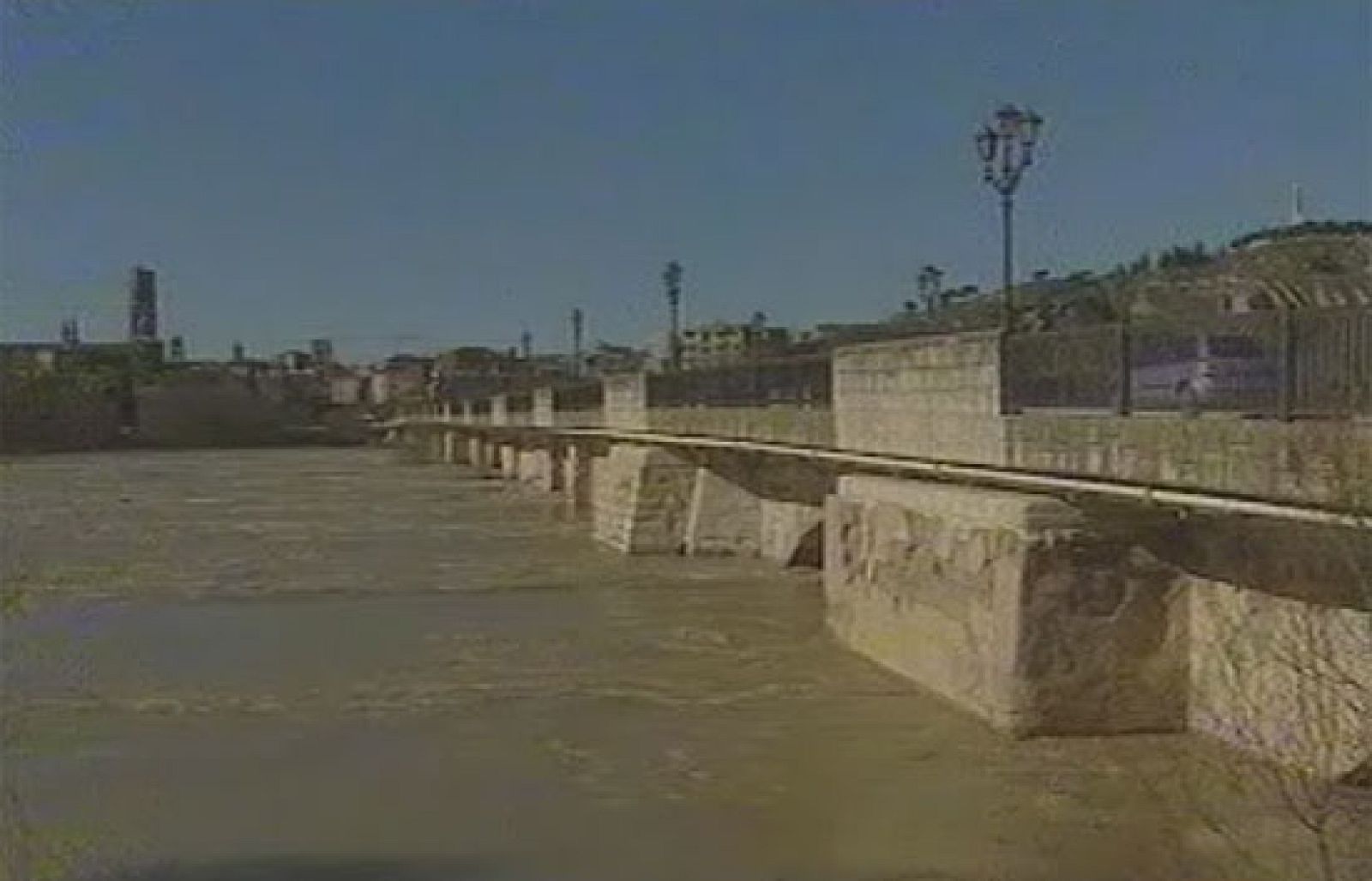 En Navarra y Zaragoza, los pueblos de la ribera alta del Ebro no quitan ojo al nivel del río | Ver