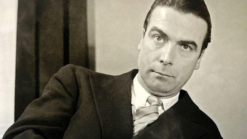 ¡El rey ha muerto! Así fue el emotivo entierro de Cristóbal Balenciaga en Guetaria