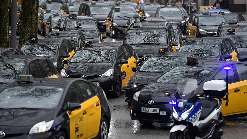 El transporte de viajeros también reclama medidas "inmediatas" al Gobierno por la subida de los carburantes