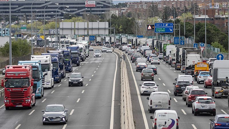 Los transportistas redoblan las protestas tras no ser invitados a la reunión de este jueves con el Gobierno