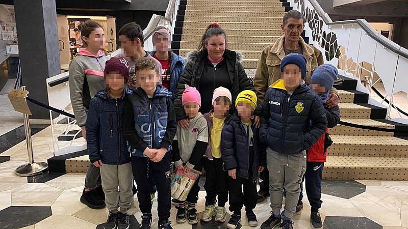 La huida de Ana y sus 10 hijos desde Rumanía: : "Ahora poco más podemos hacer que esperar"