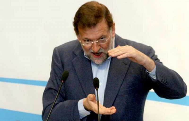 Rajoy apuesta por la austeridad y Touriño dice que de la crisis se sale trabajando