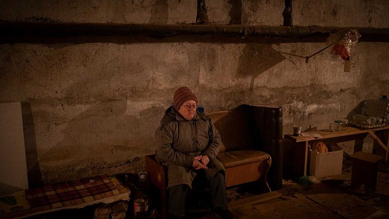 Las mujeres mayores, testigos de la batalla en Kulbakino: "Yo soy rusa y estamos siendo asesinados por Rusia"