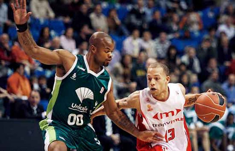 El CB Murcia sorprende al Unicaja