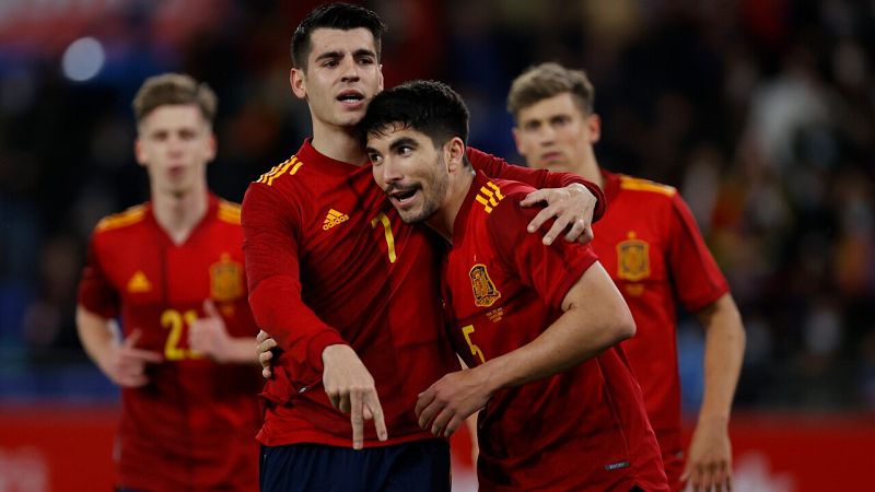 Un excelso Soler guía a España en la goleada a Islandia