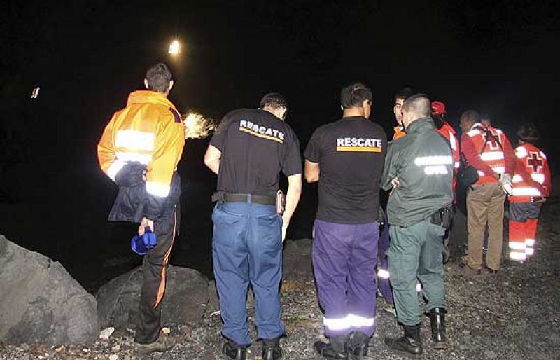Al menos cuatro muertos y 18 desaparecidos al volcar una patera en Lanzarote