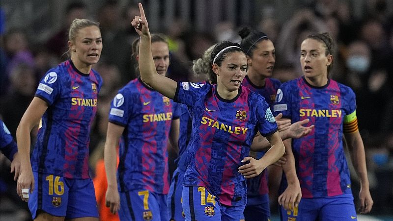 El Barcelona se divierte en el Camp Nou ante un incansable Real Madrid